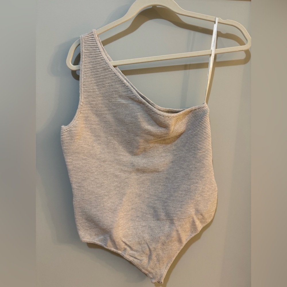 Abercrombie & Fitch One shoulder beige bodysuit